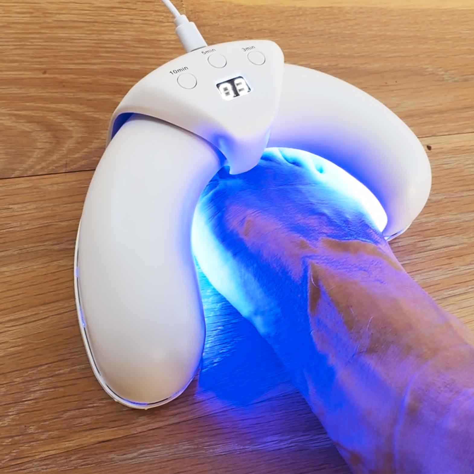 <em>Laser</em> blasts nail fungus